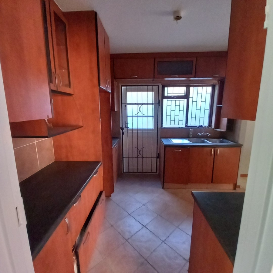 To Let 3 Bedroom Property for Rent in Elsies River Western Cape